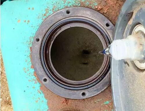 国产挖掘机配件力推七个助您挖机安全过冬的保养小贴士_国产挖掘机配件