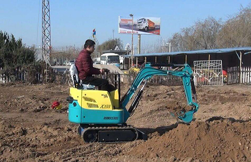 国产挖掘机配件